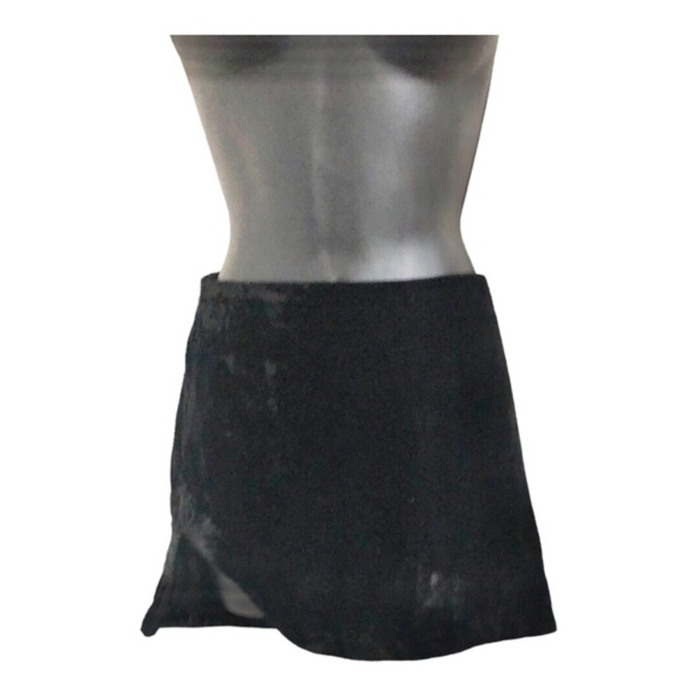 Free People black velvet style cutout mini skirt size 10 brand new